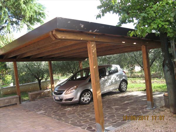 tettoia auto in legno